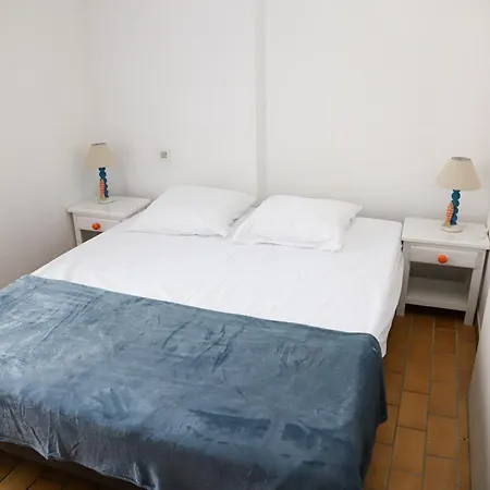 Holiday home Cyprien Jolie Maison Climatisee *