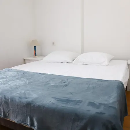 Holiday home Cyprien Jolie Maison Climatisee